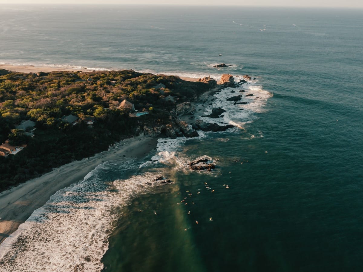 Puerto Escondido surfing