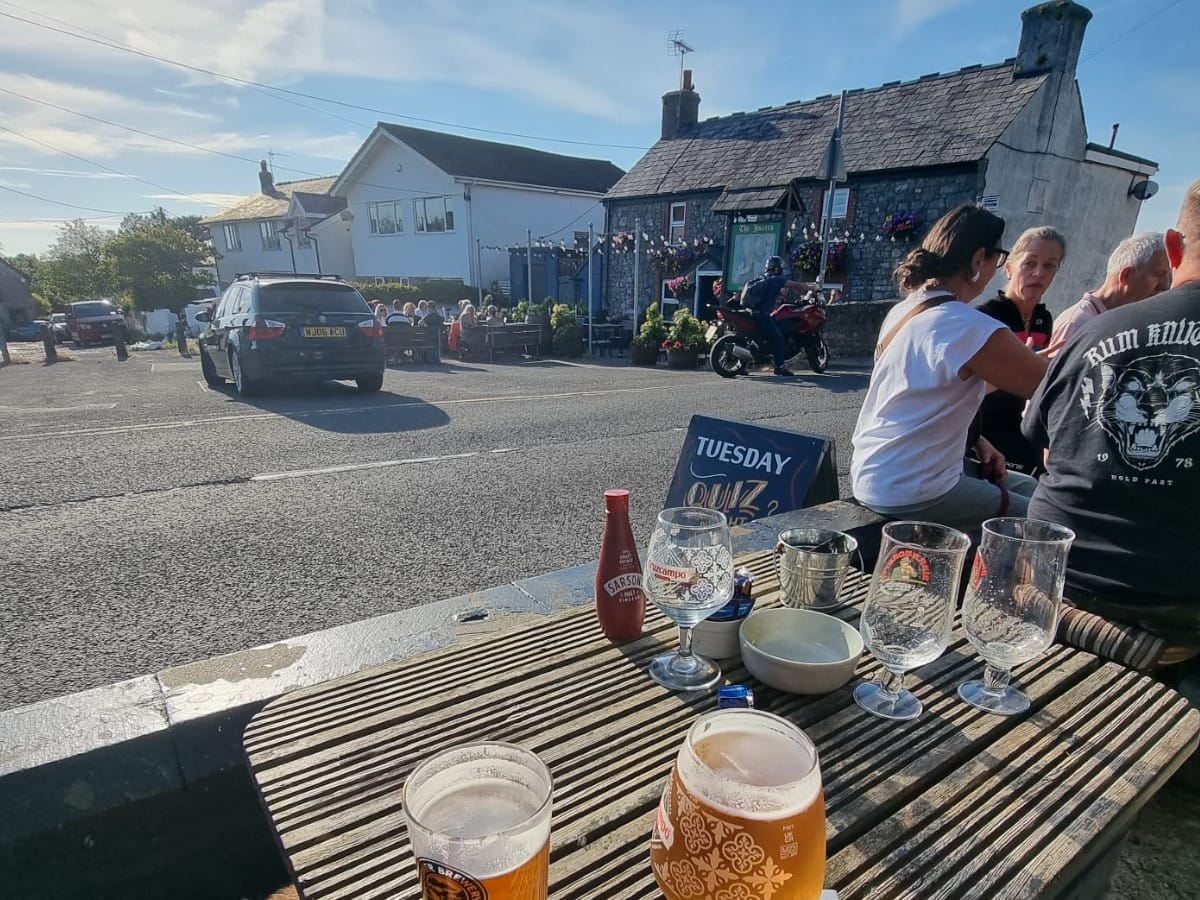 Local welsh pubs in the summer