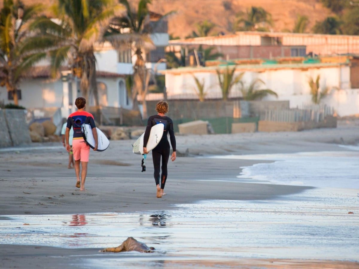 Surf Camps in Peru