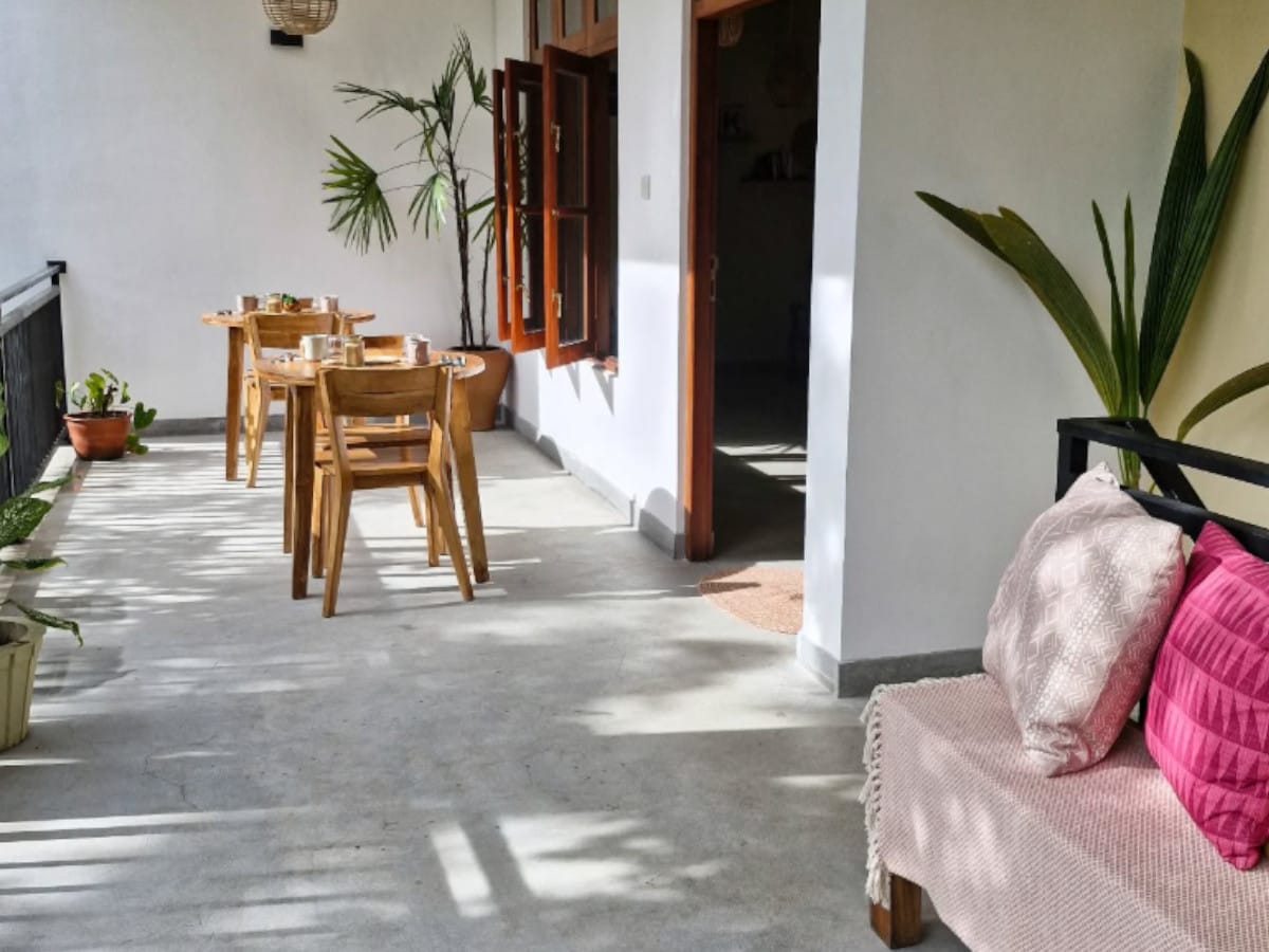 The Native, Weligama