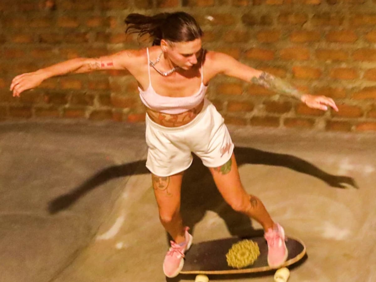 Hangten Surfskate Hostel