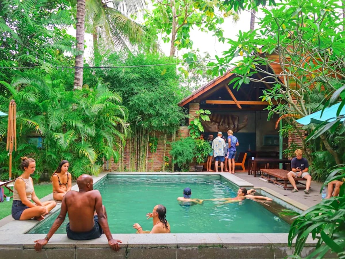 Pipes Hostel Lombok